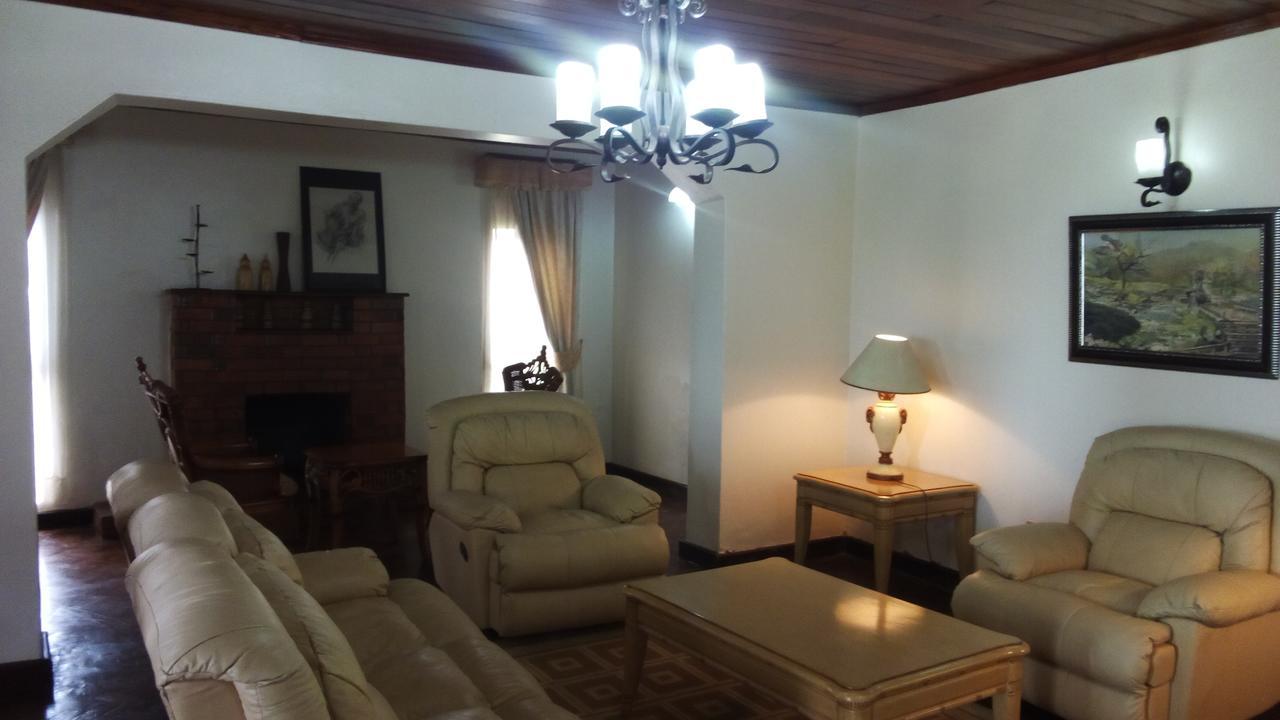 White Horse Inn Kabale Exterior foto