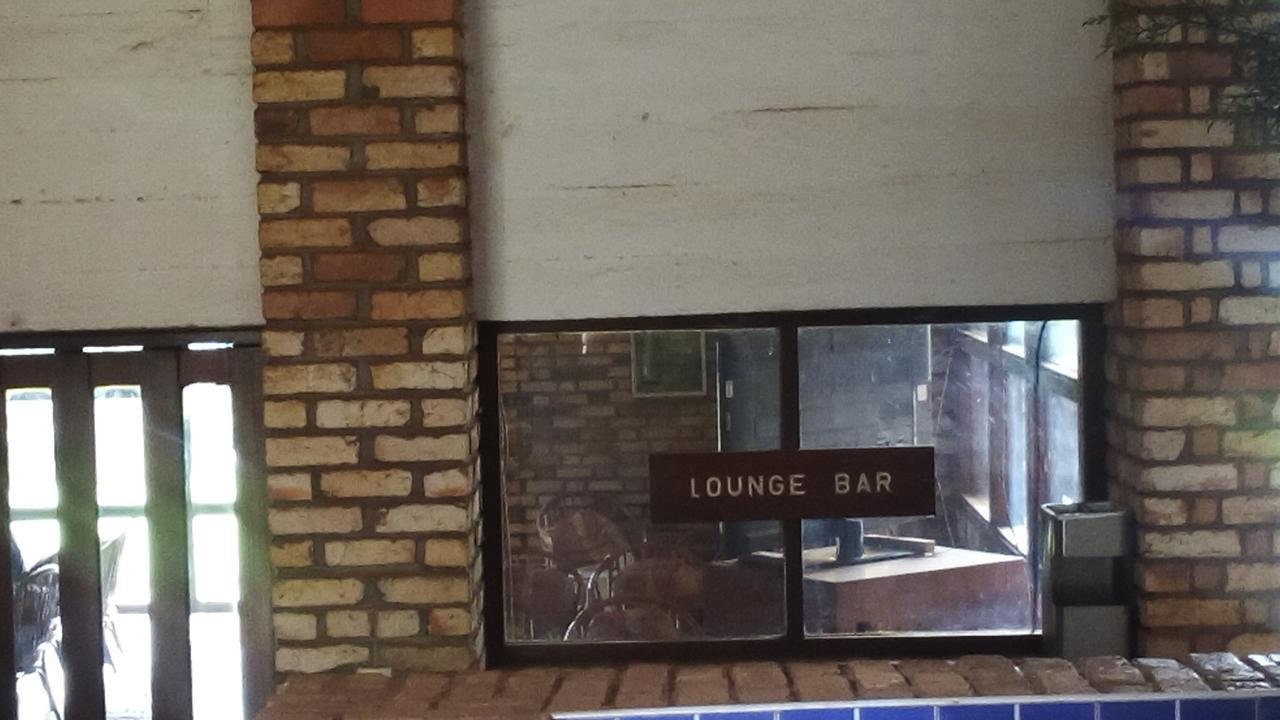 White Horse Inn Kabale Exterior foto
